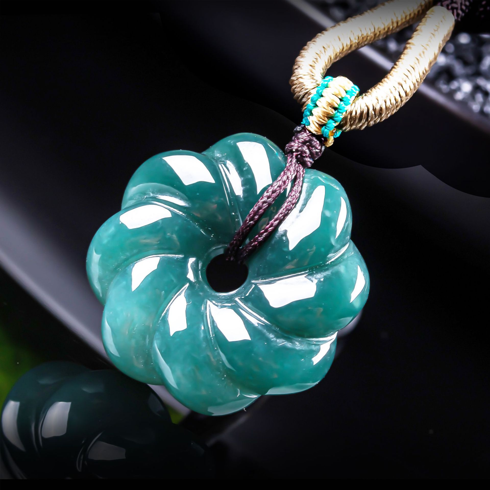 Natural Burmese Jadeite Flower - огляд і ціна Vintage Fashion Necklace