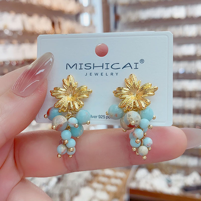 Turquoise Grape Cluster Stud E - огляд і ціна Vintage Fashion Influencers