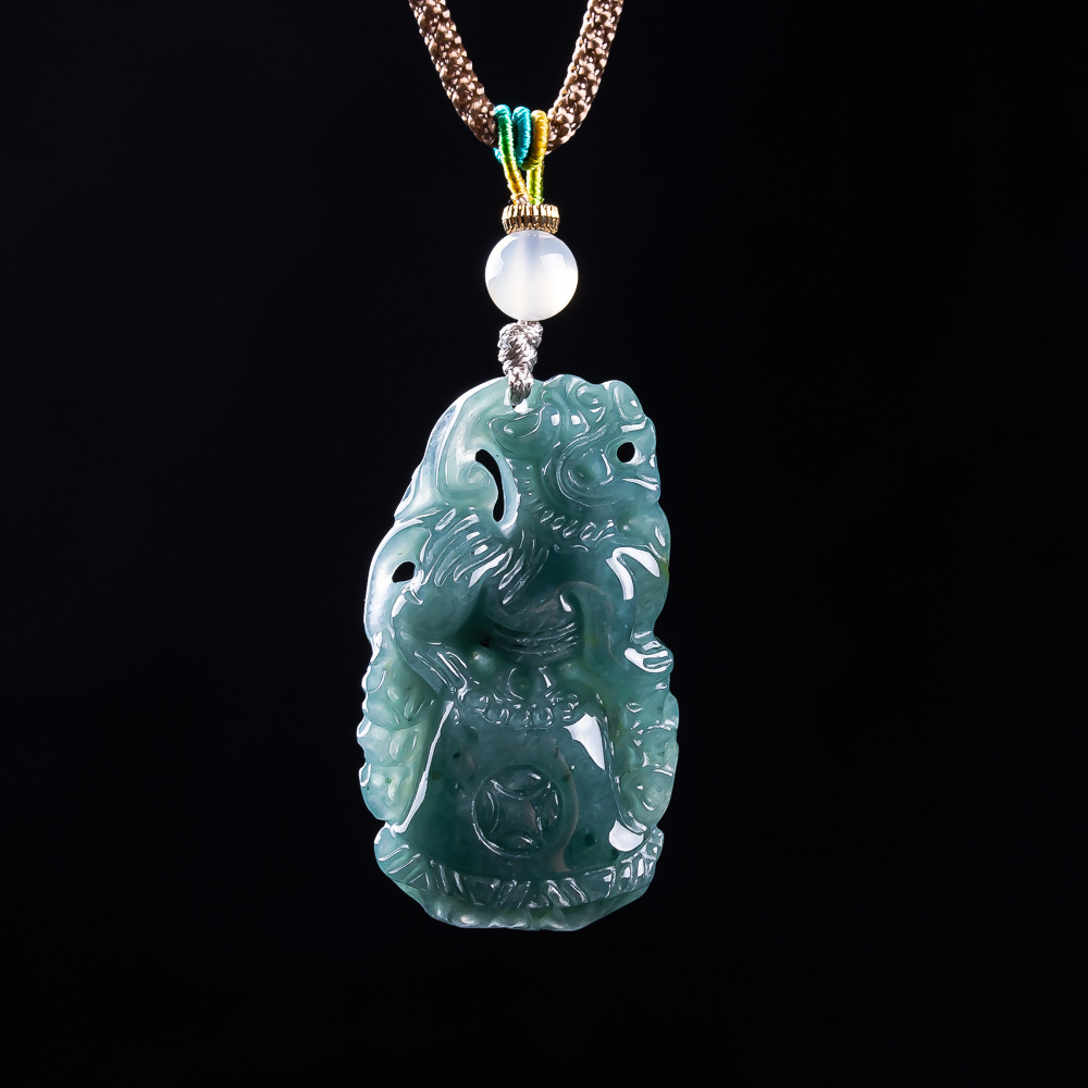 Burmese Jadeite Pixiu Pendant  - огляд і ціна Vintage Fashion Design