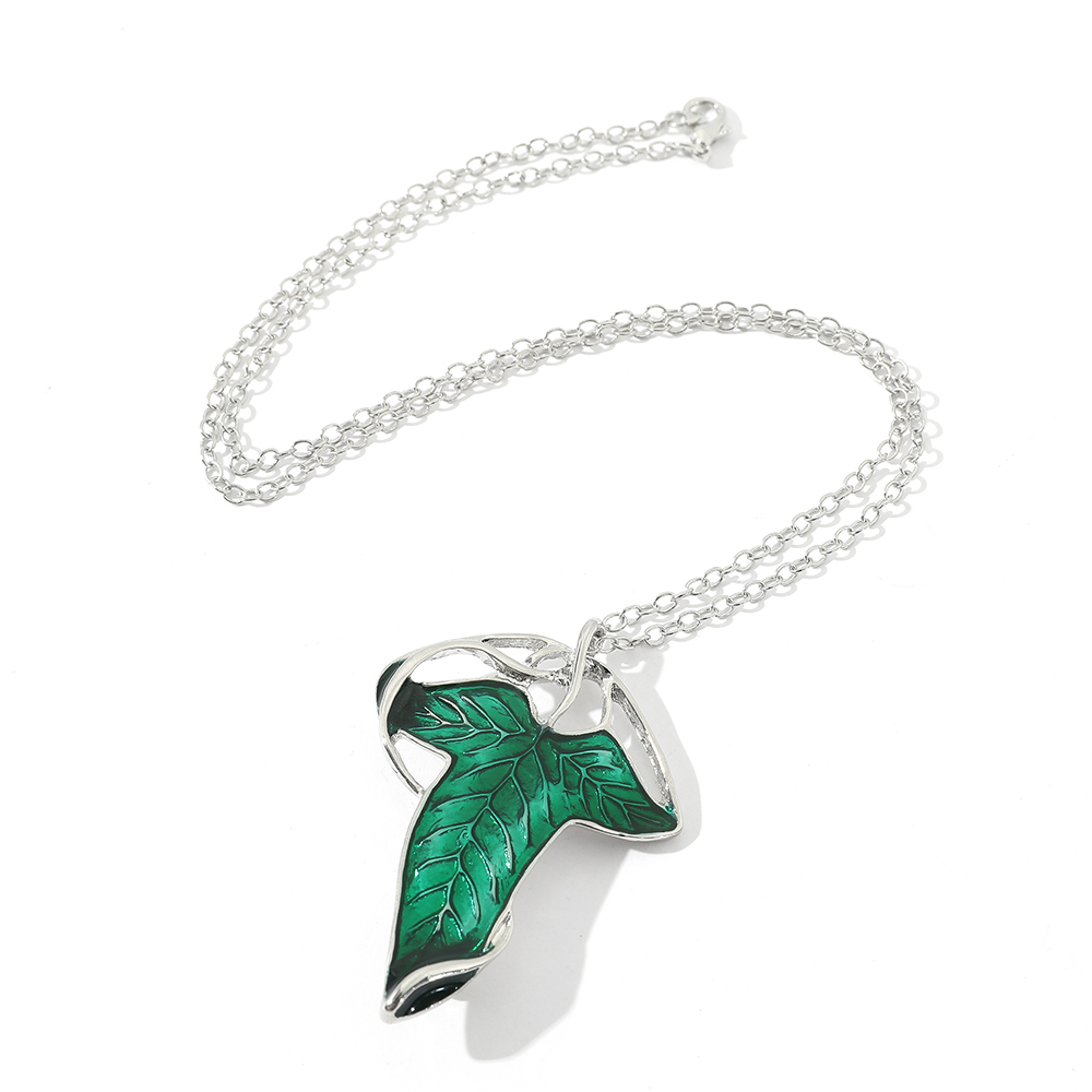 Vintage Green Leaf Pendant Nec - огляд і ціна Vintage Fashion Designers